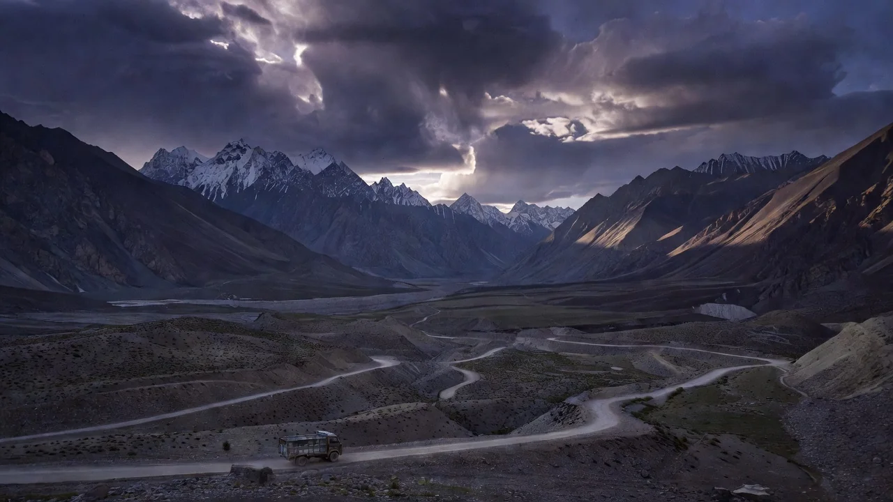 Dukhtar (2014): review and analysis of Pakistan's mountain thriller